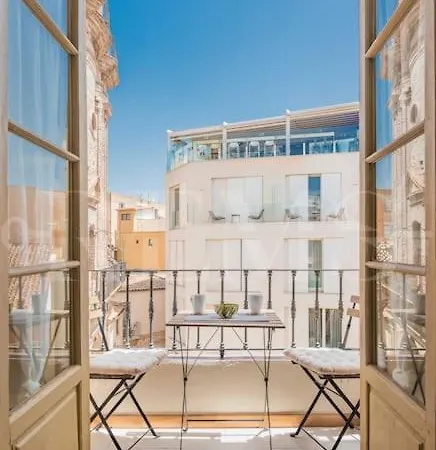 Penthouse With Private Rooftop - Center By Rems